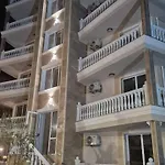 Magnolia 7 New For Your Vacation In Sunny סאני ביץ'